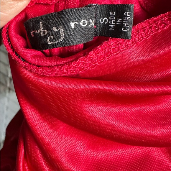 Mini Red dress - Picture 4 of 4